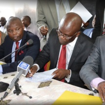 Dialogue : l’opposition va-t-elle céder ?