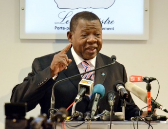 Pour Kabila, Mende répond à McCain, sénateur américain